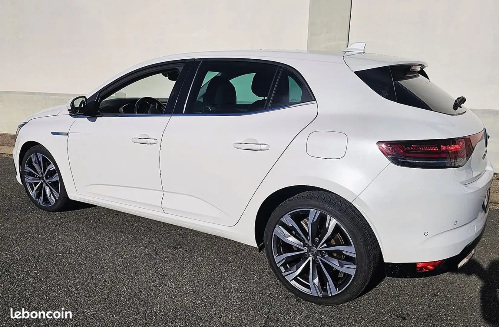 Renault Megane iv 1.6 hybrid e-tech intens 43.000 km Blanc - 2
