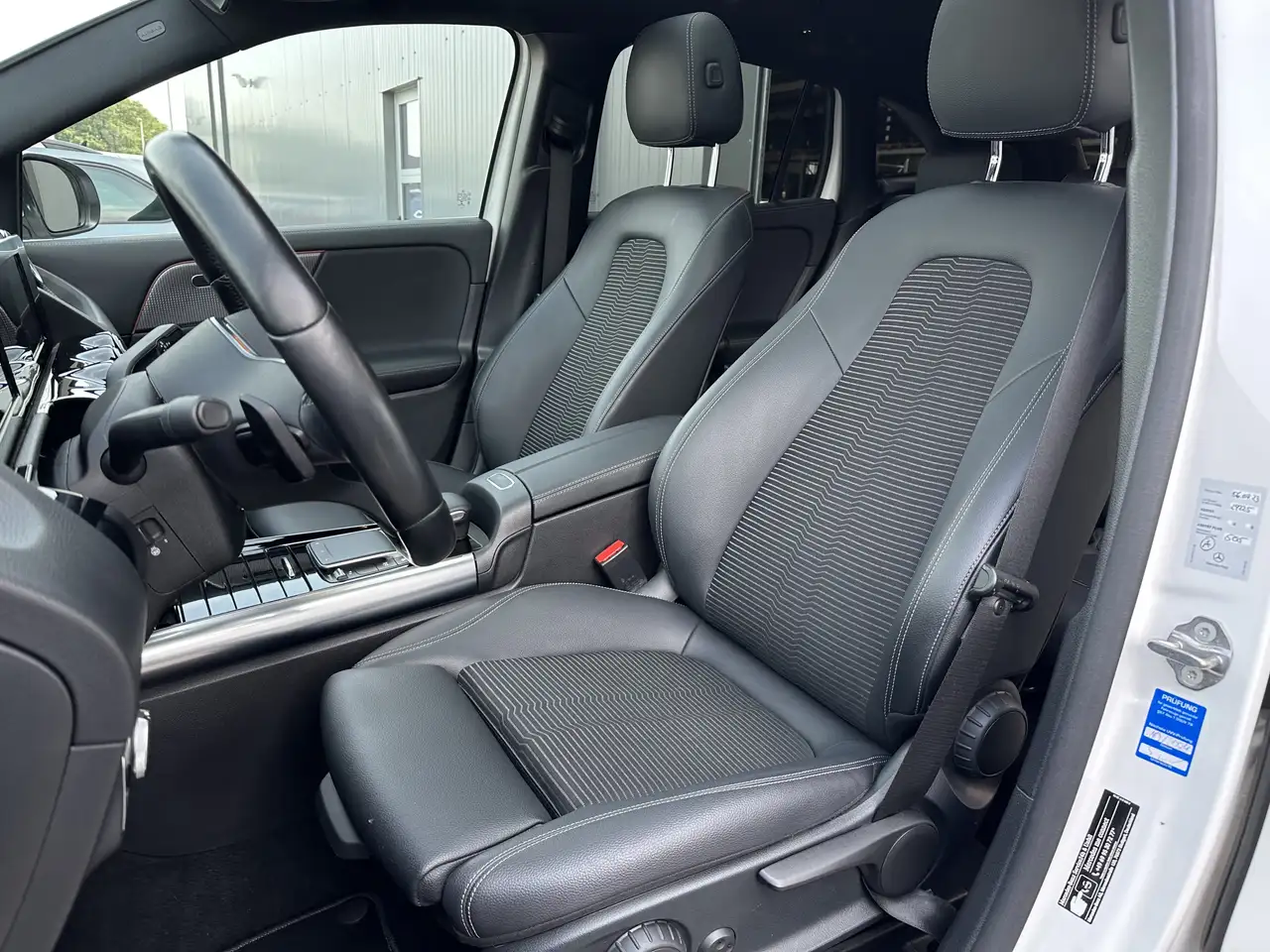 Mercedes-Benz GLA 220 Progressive NAV+KAM+PANO+V-COCK+SHZ+1HD 8