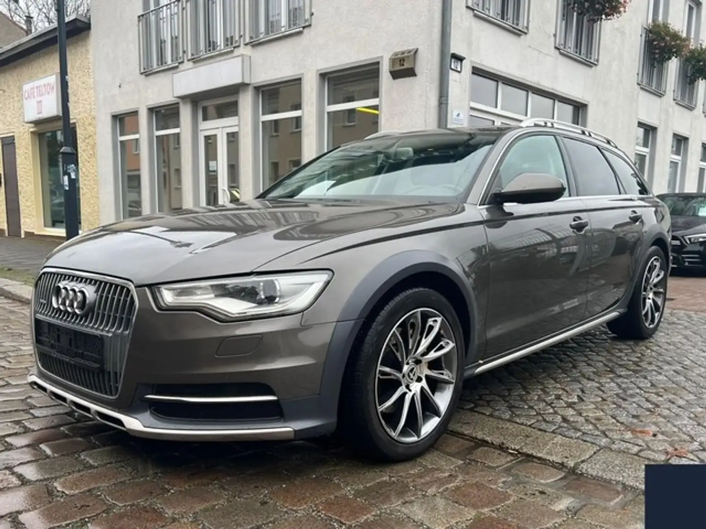 Audi A6 allroad Allroad Quattro 3.0 TDI PANO SHZ eAHK NAVI Grijs - 1