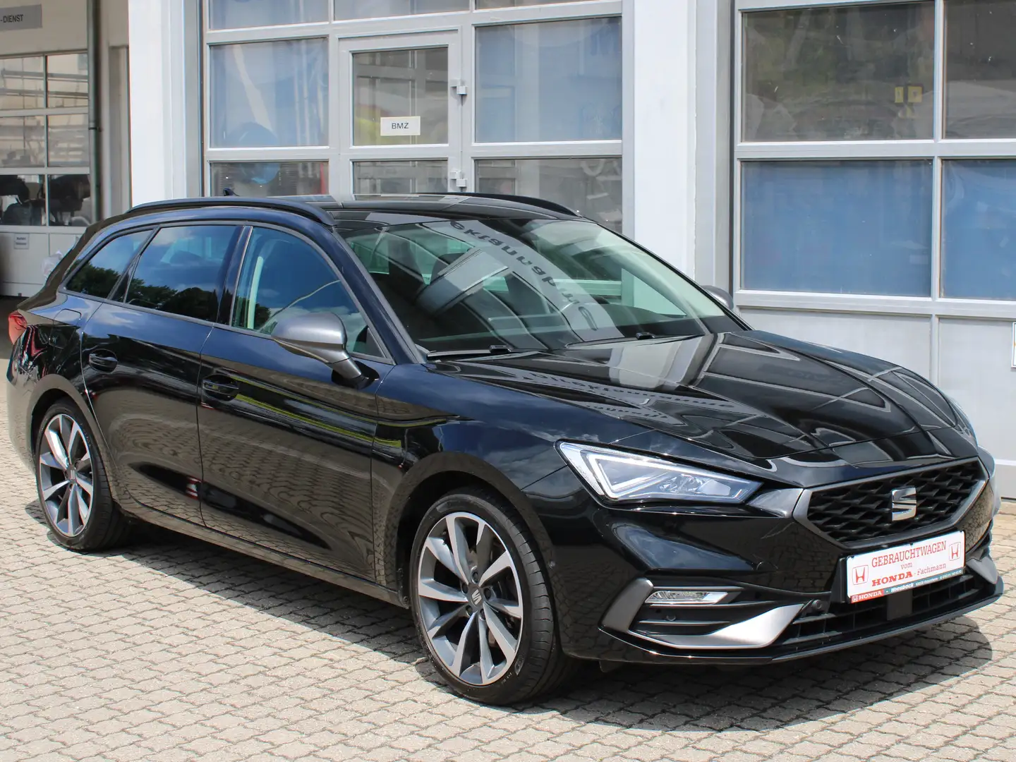 SEAT Leon FR Чорний - 1
