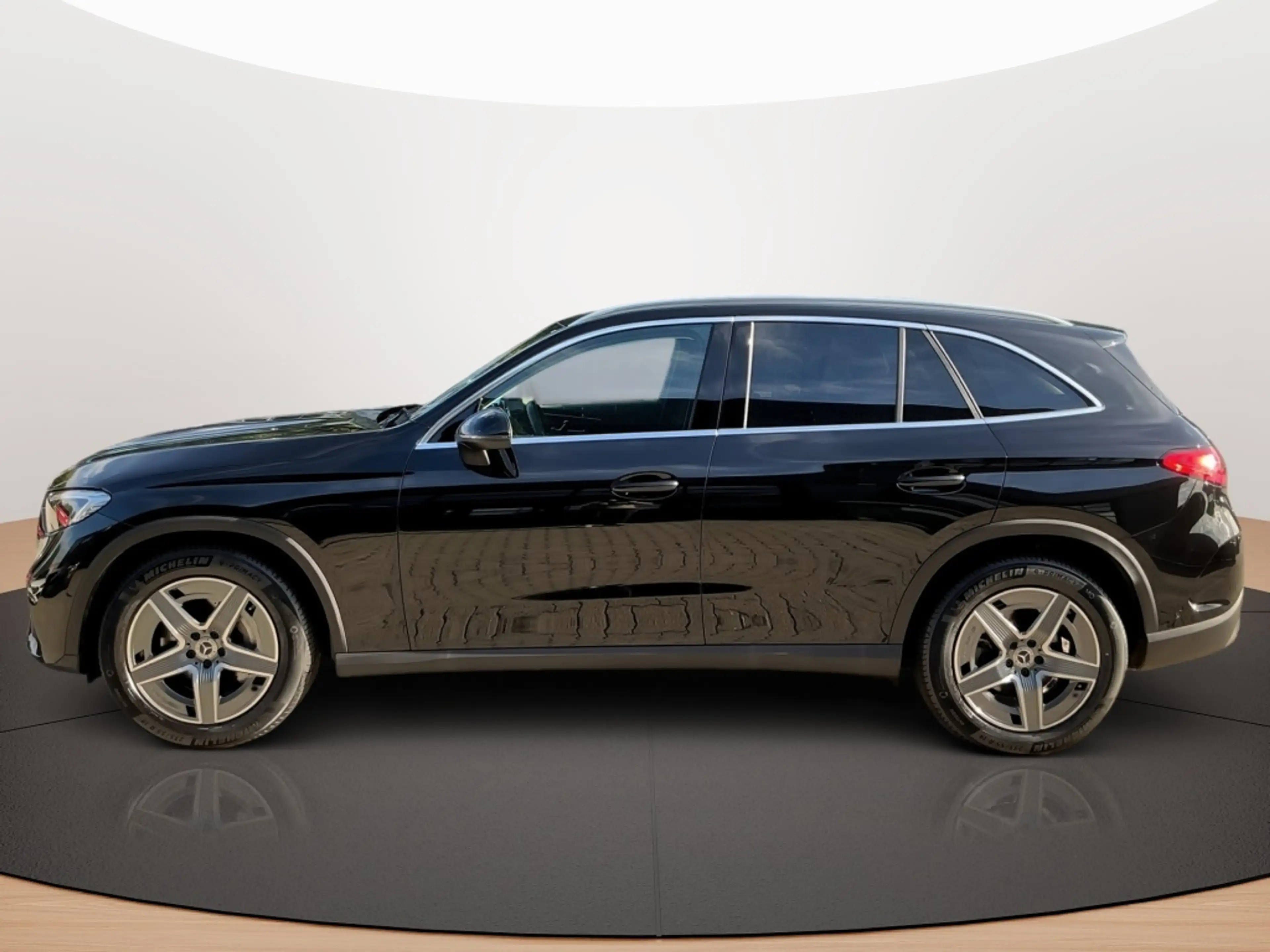 Mercedes-Benz GLC 300 4M AMG MEMO AHK KAMERA PANO SPUR PDC SHD — photo 10