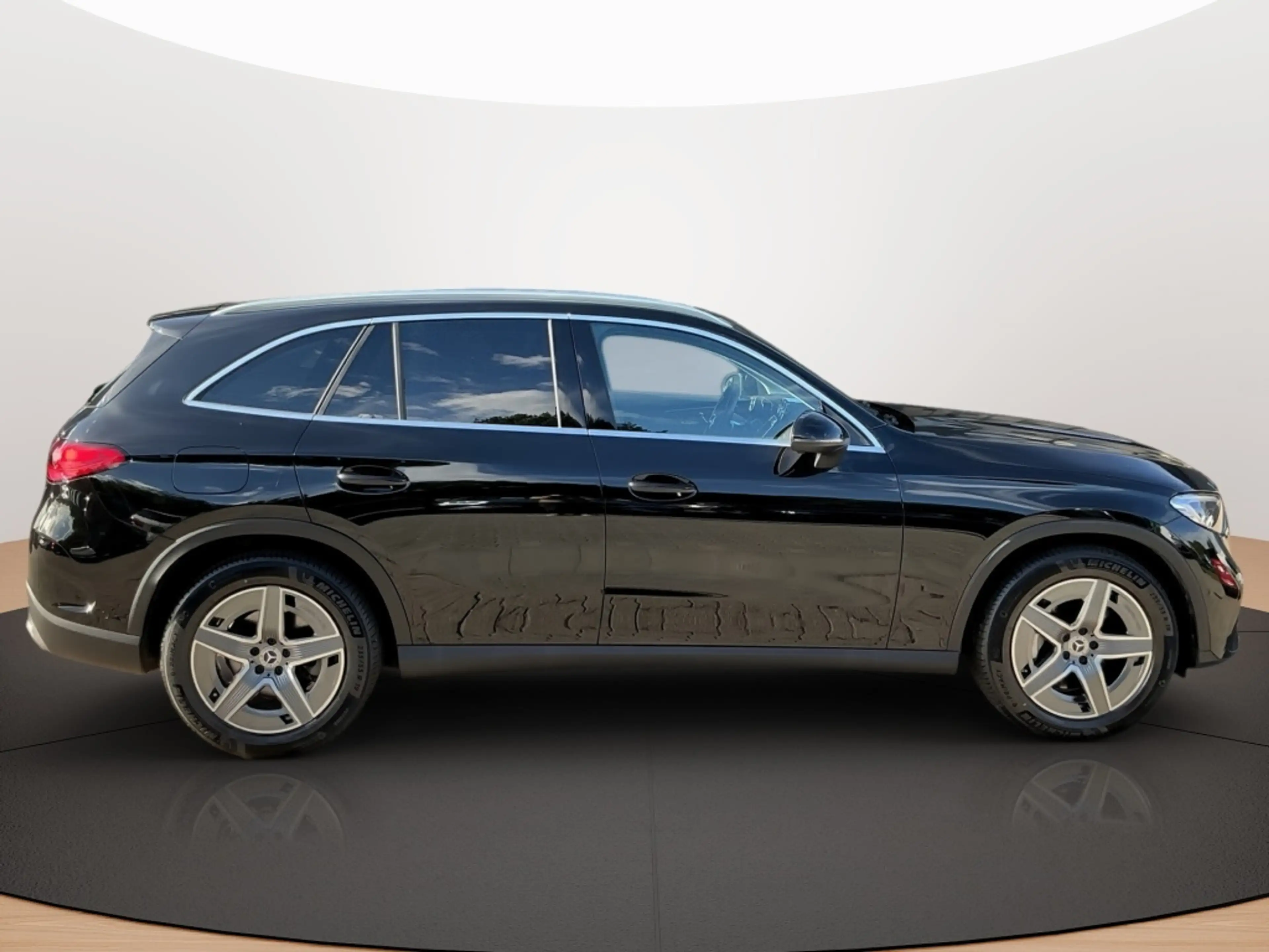 Mercedes-Benz GLC 300 4M AMG MEMO AHK KAMERA PANO SPUR PDC SHD — photo 6