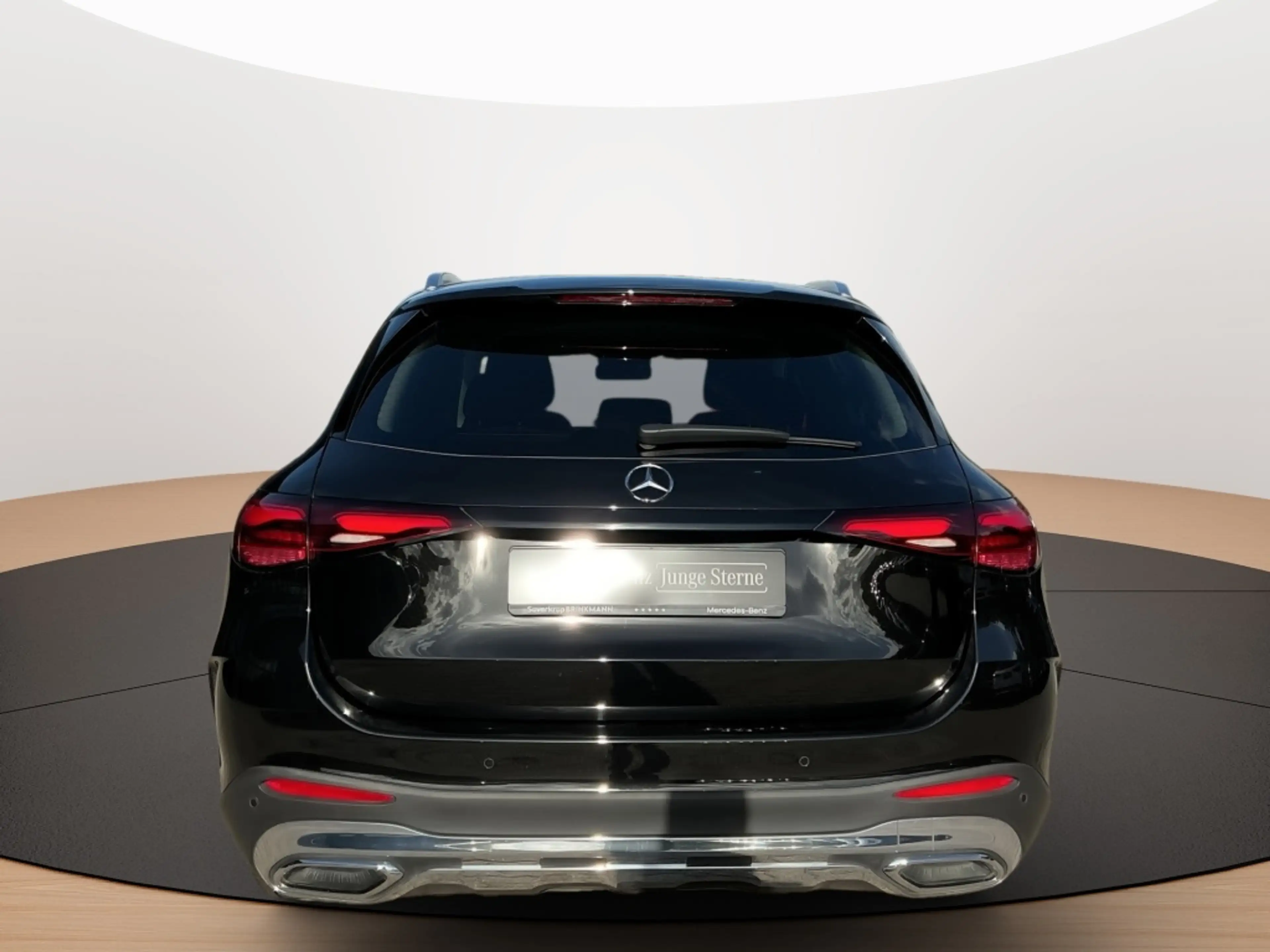 Mercedes-Benz GLC 300 4M AMG MEMO AHK KAMERA PANO SPUR PDC SHD — photo 8