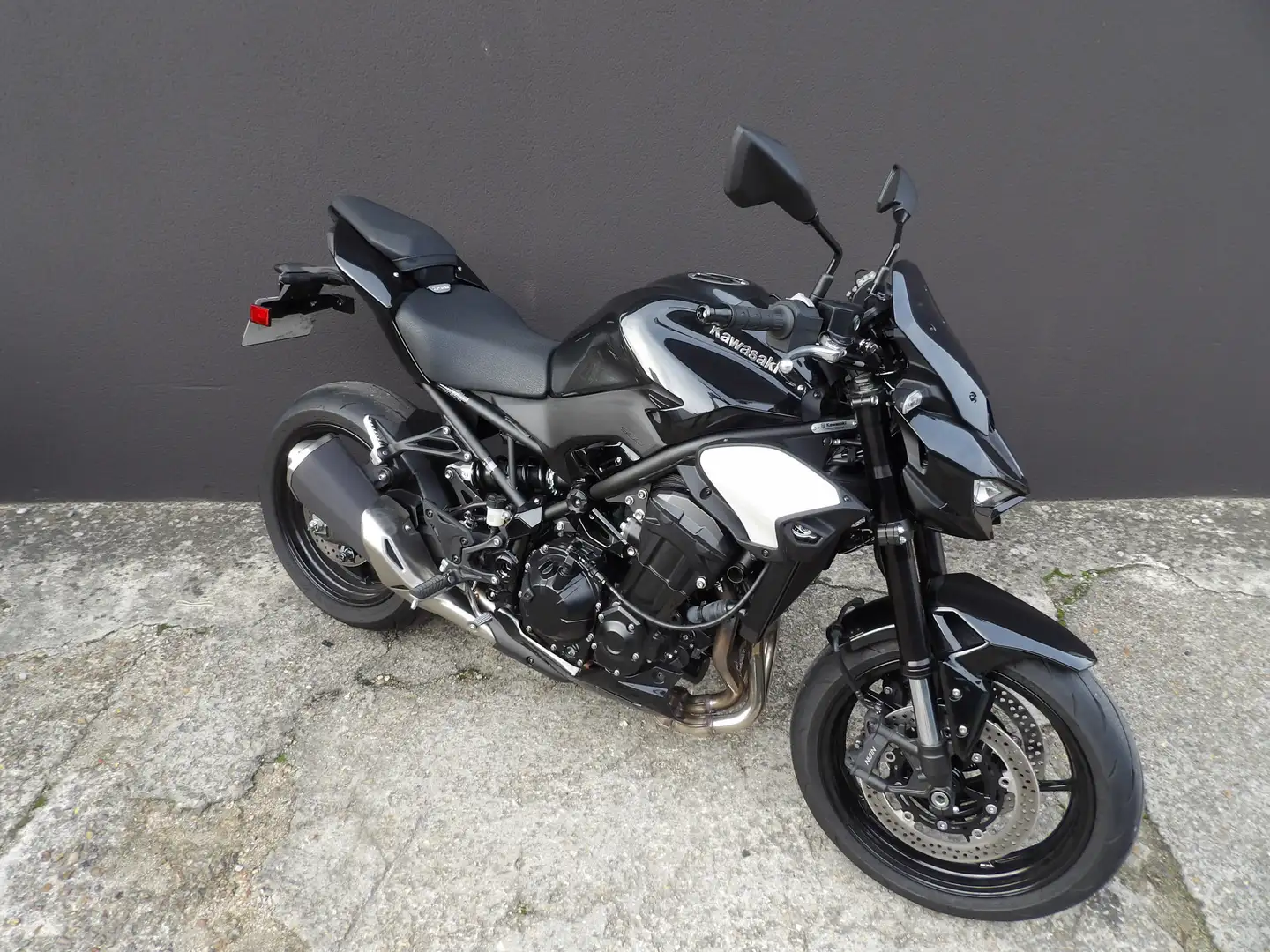 Kawasaki Z 900 Noir - 1