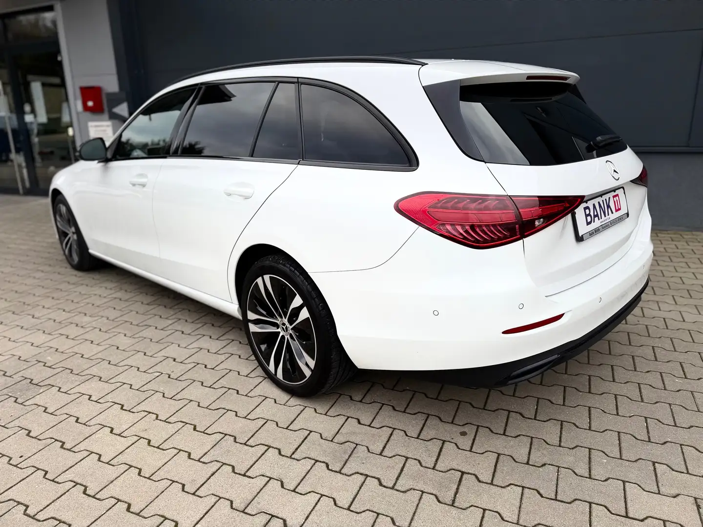 Mercedes-Benz C 200 T d 9G Avantgarde*NAV*KAM*LED*AHK*MEMORY*NIGHT*SB Blanc - 2