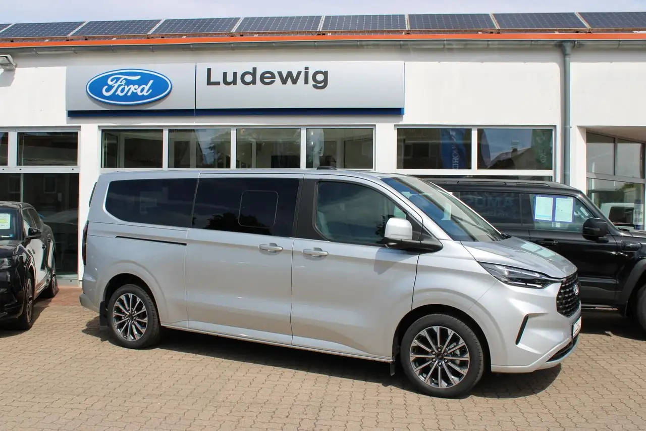 Ford Tourneo Custom 2026