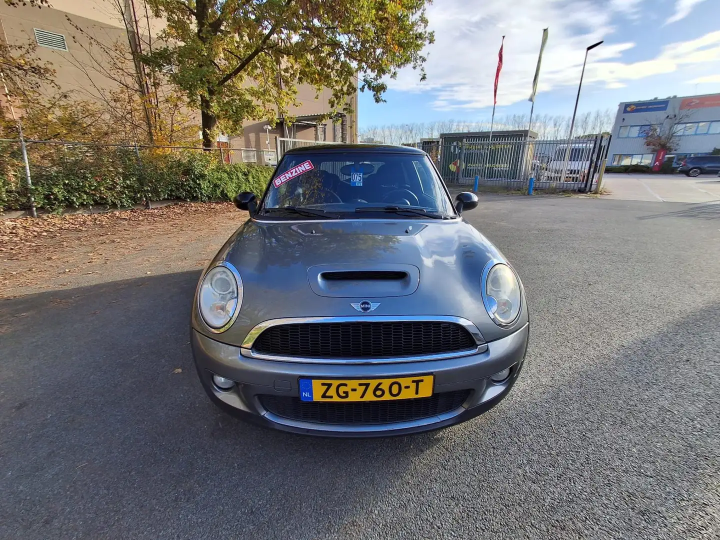 MINI Cooper S Mini 1.6 LEUKE AUTO RIJDT EN SCHAKELT GOED Grijs - 2