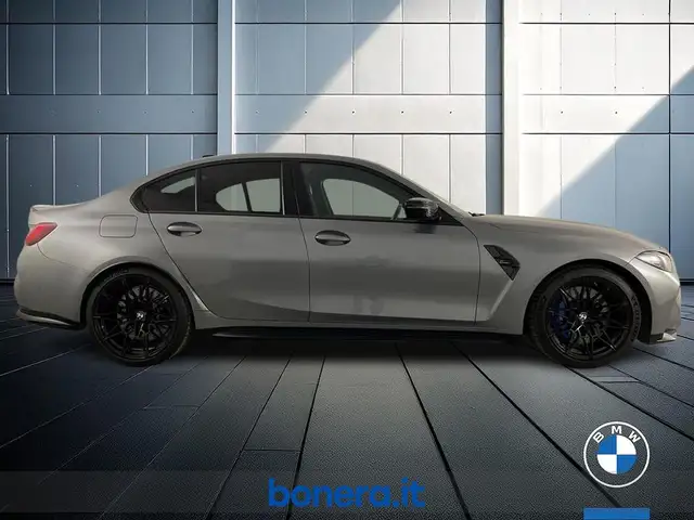 BMW M3 view 5