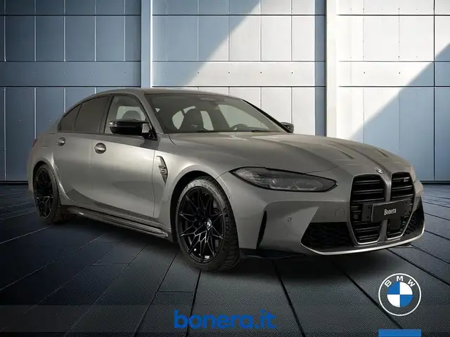 BMW M3 view 4
