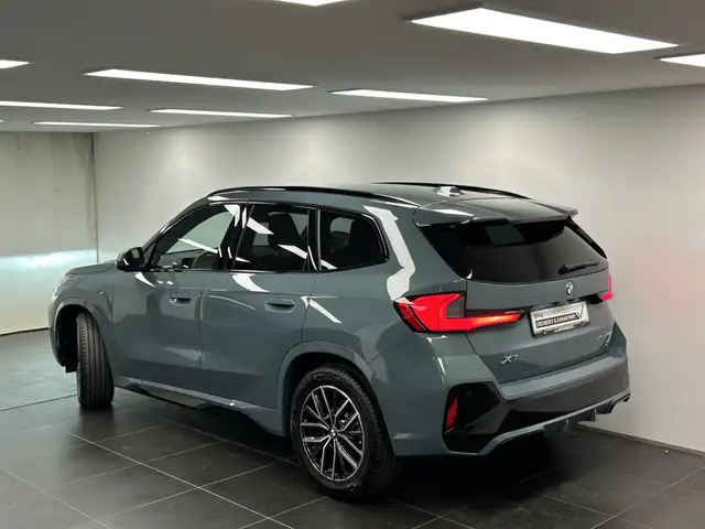 BMW X1 view 3