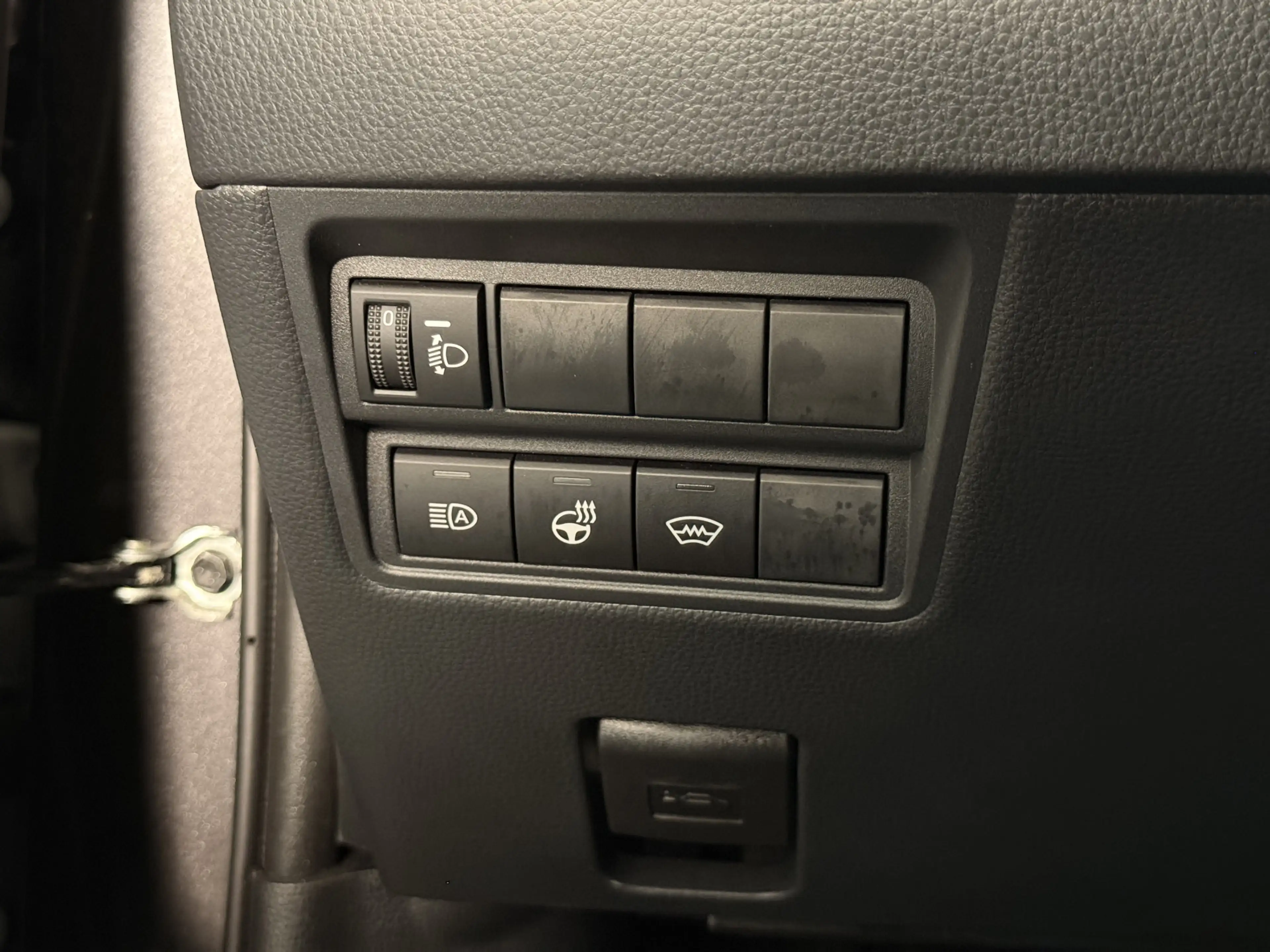 Toyota Yaris Cross 1.5 Hybrid 130 Dynamic | 130 pk | Stoel / Stuur en — photo 4