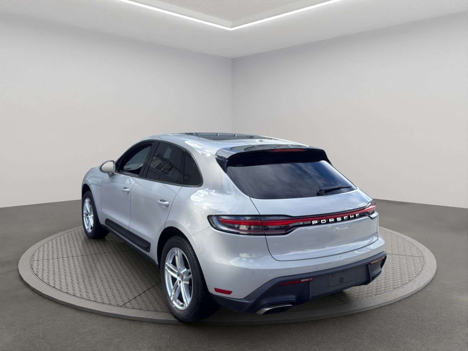 2023 Porsche Macan AWD alt 4