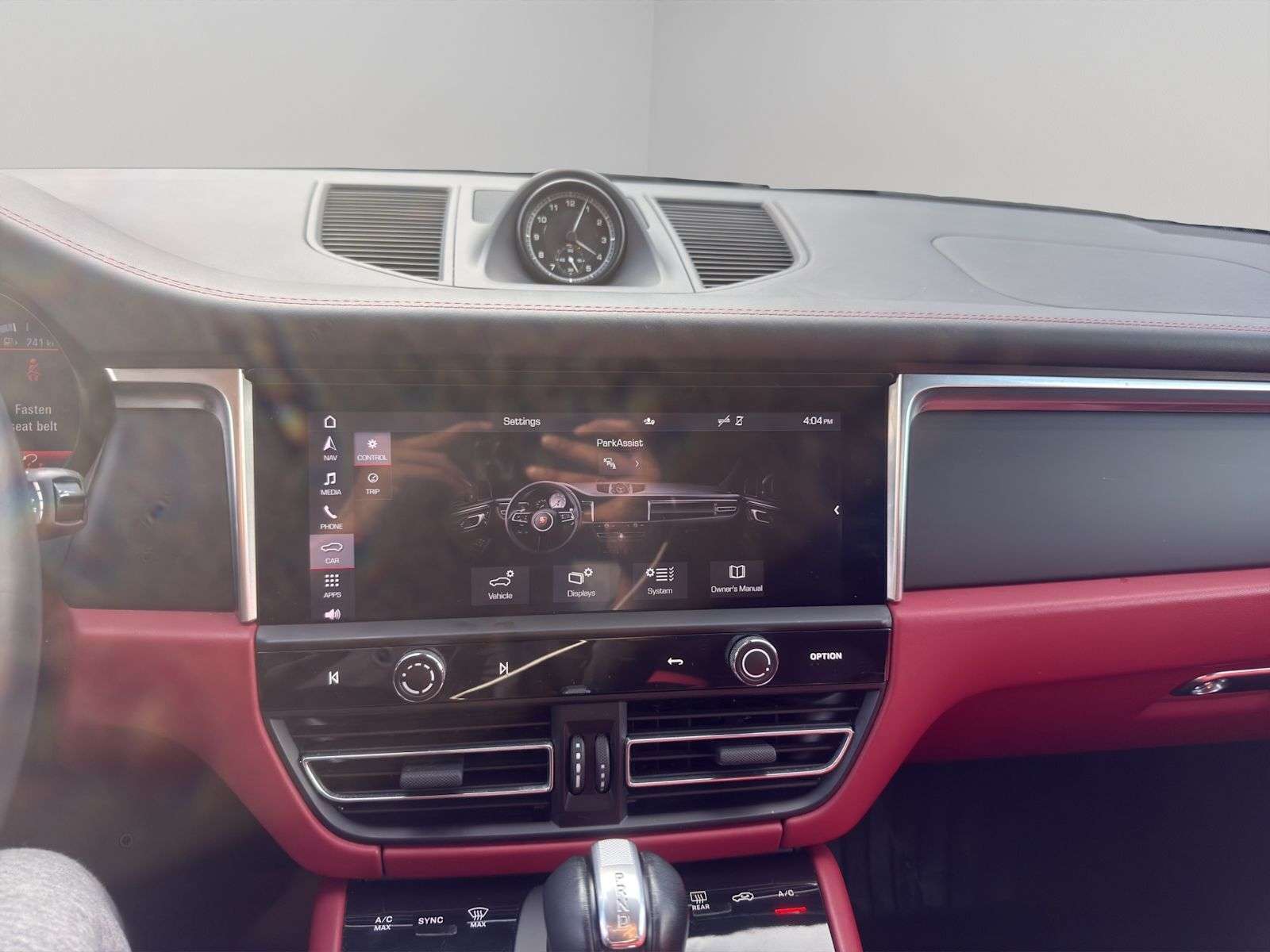 2023 Porsche Macan AWD thumb 14