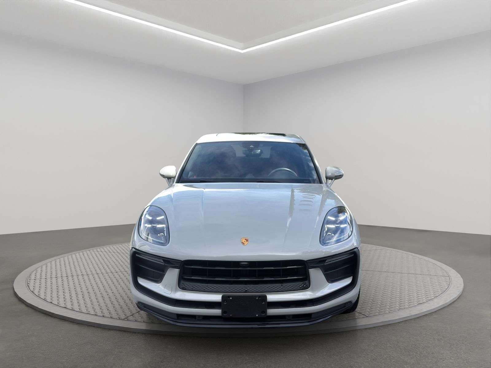 2023 Porsche Macan AWD alt 2