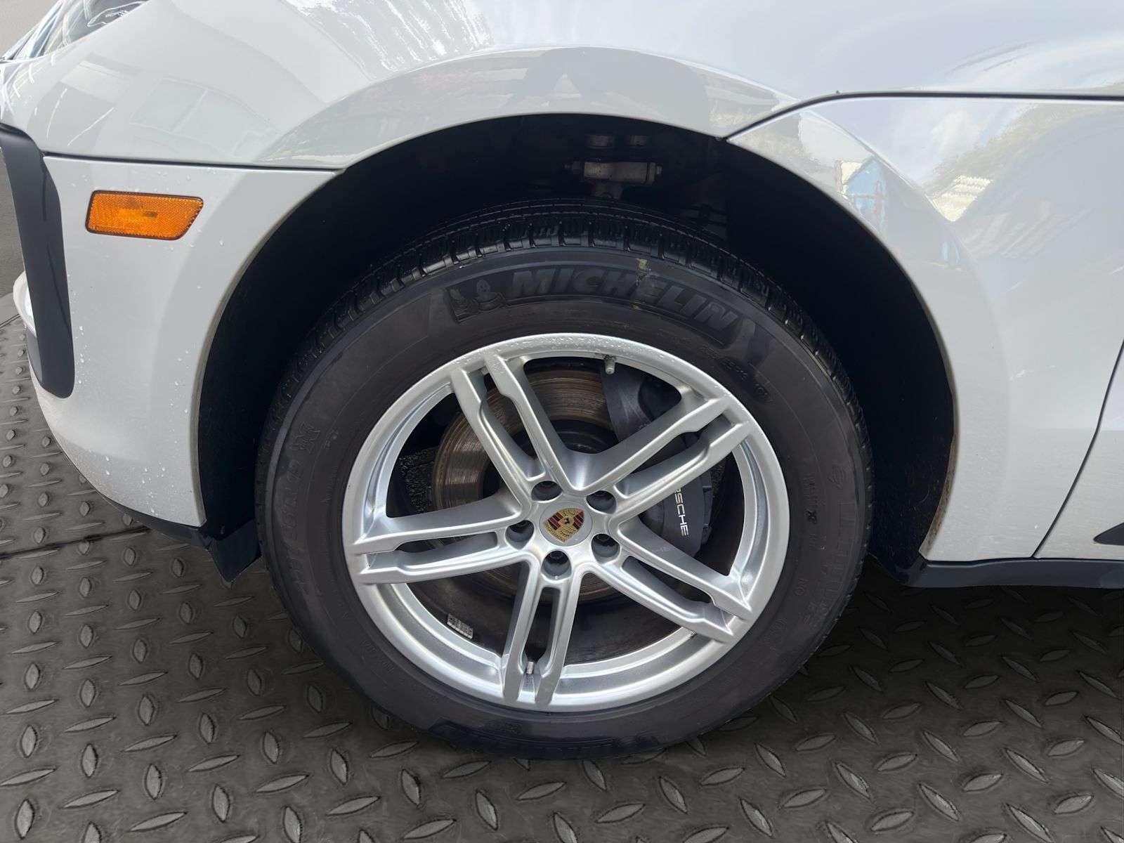2023 Porsche Macan AWD thumb 6