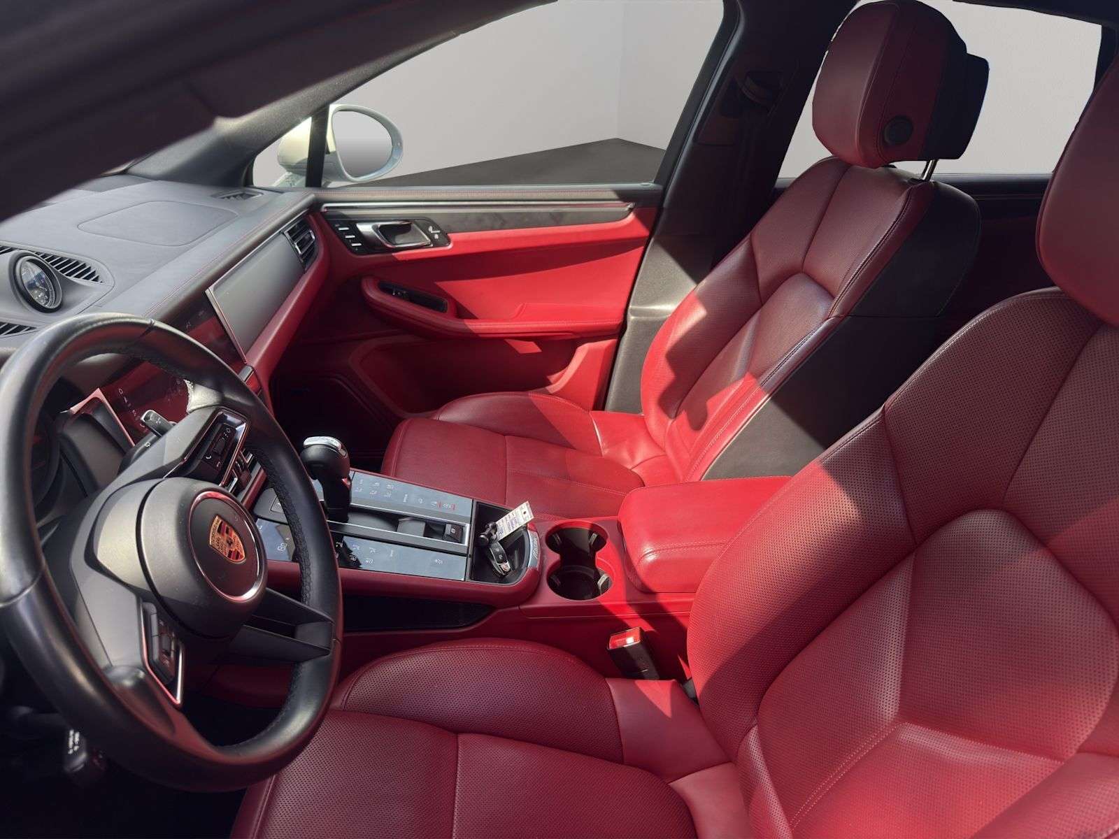 2023 Porsche Macan AWD thumb 9