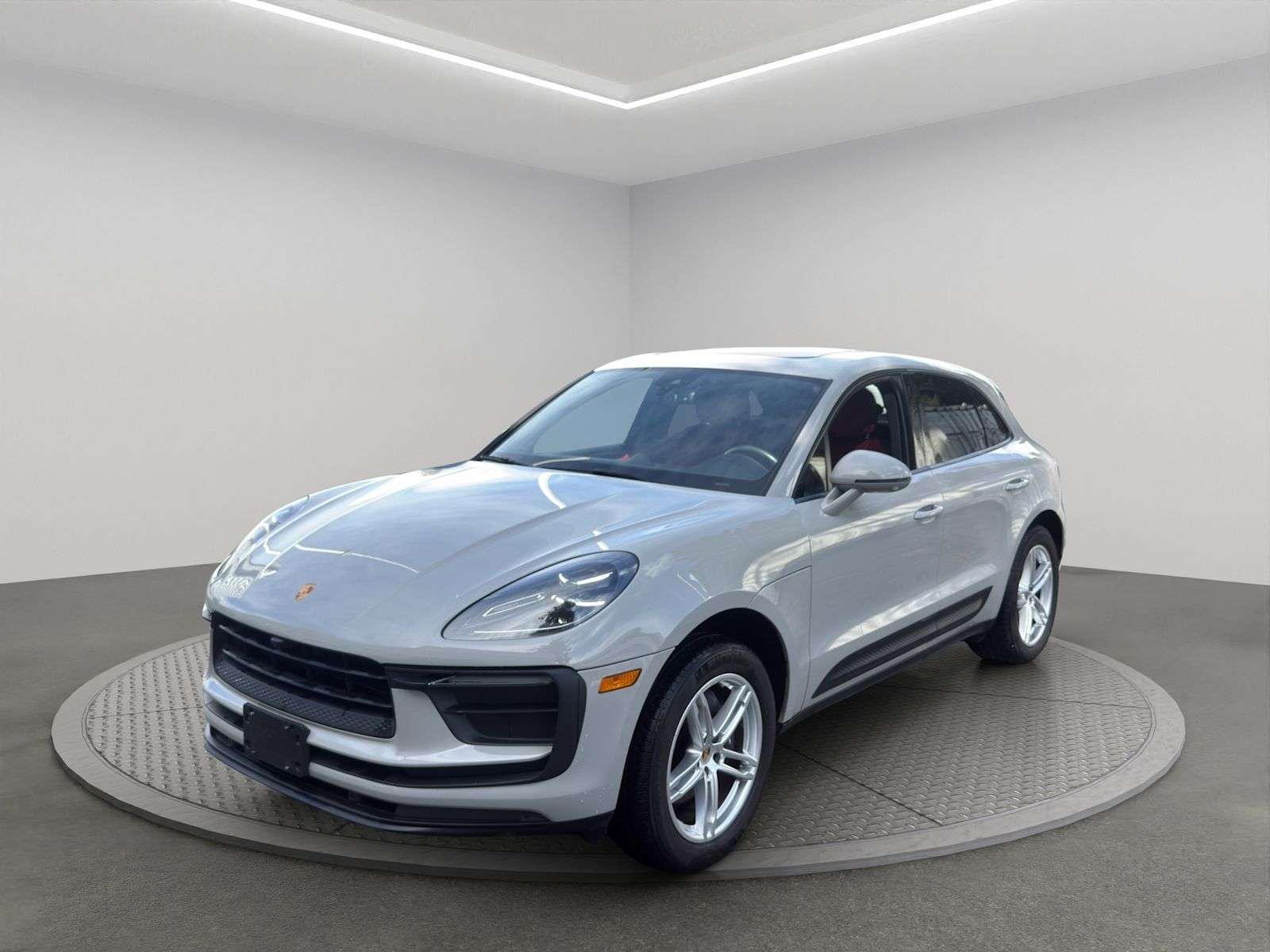 2023 Porsche Macan AWD