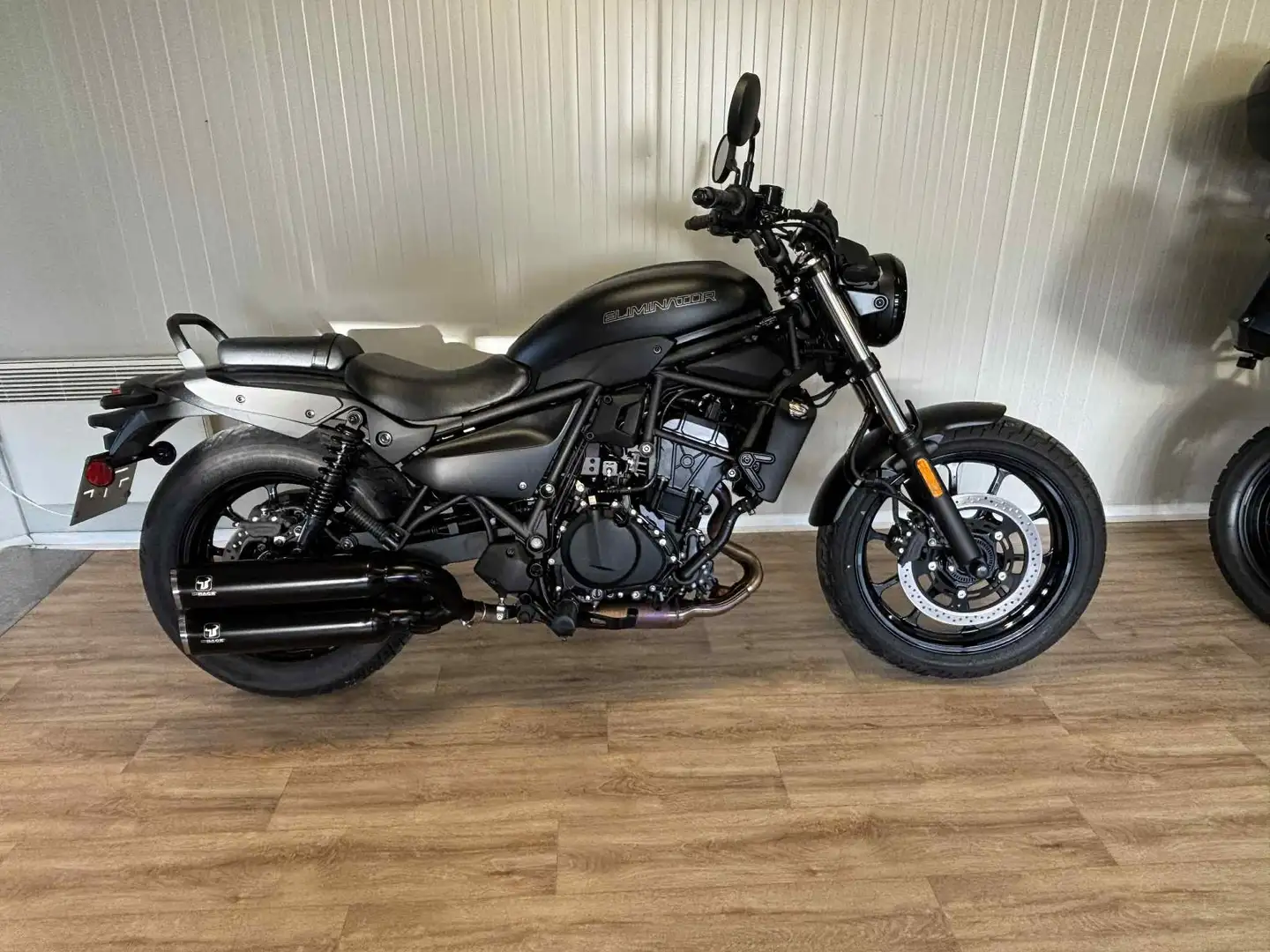 Kawasaki Eliminator 500 Schwarz - 1