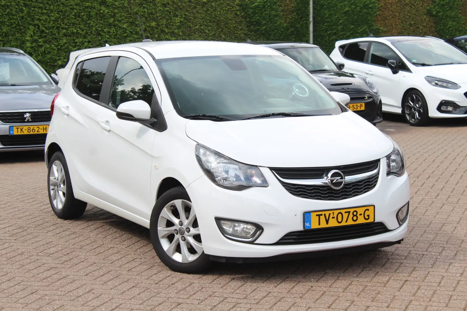 Opel Karl 1.0 ecoFLEX Innovation / Navigatie / Parkeerhulp a Wit - 1