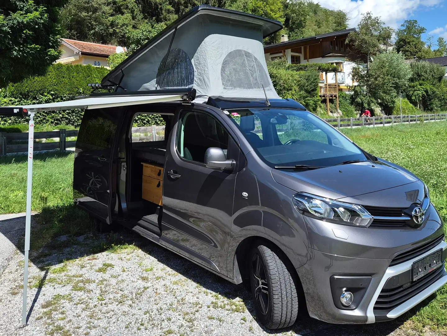 Toyota Proace Proace 2,0 D-4D 150 Medium Grau - 1