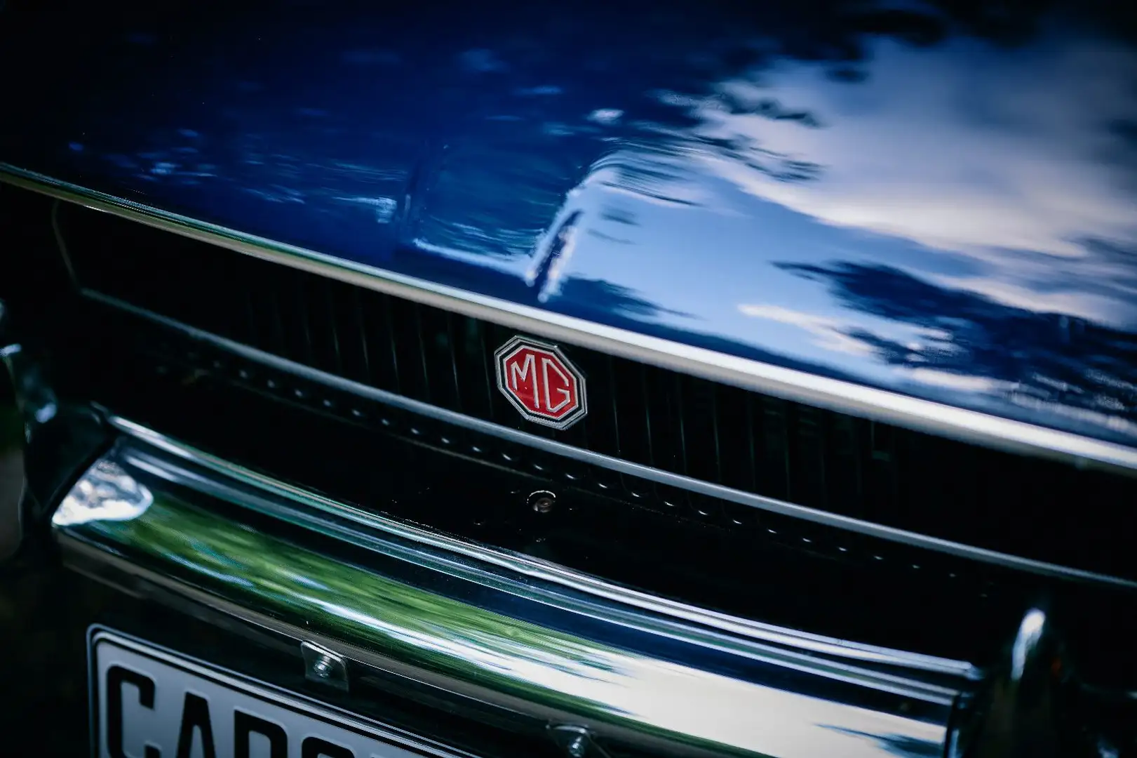 MG MGB GT Blau - 1