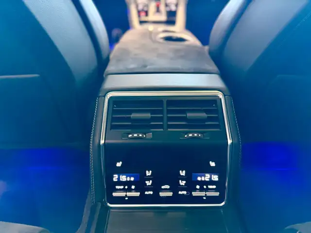 Porsche Panamera view 14