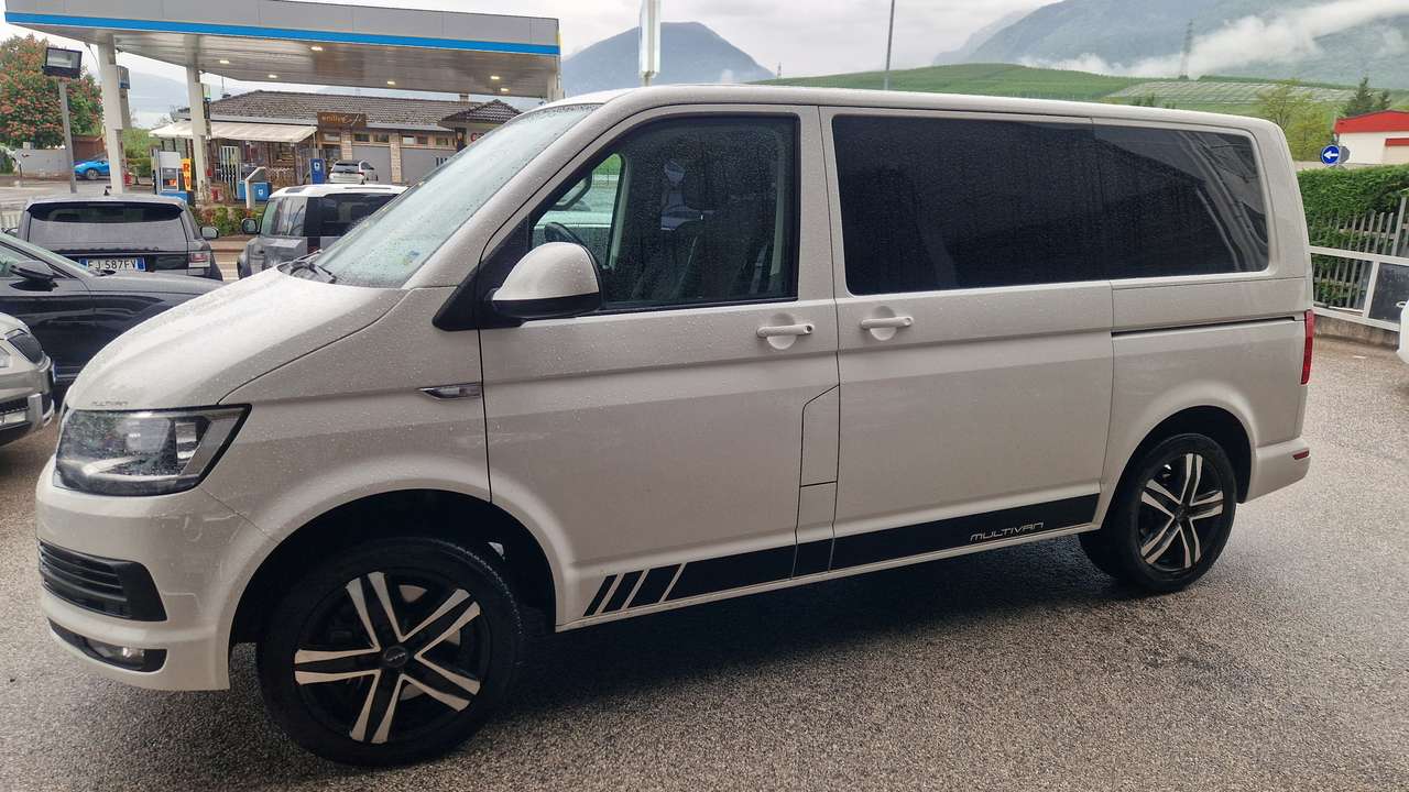 Volkswagen T6 Multivan tdi 150cv 4MOTION DSG...PARI AL NUOVO!!