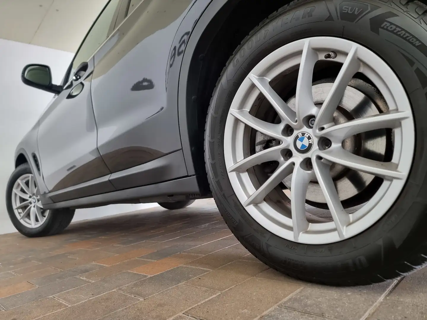 BMW X3 sDrive 18d LED Leder Schalter PDC Navi 1.Hand Grau - 2