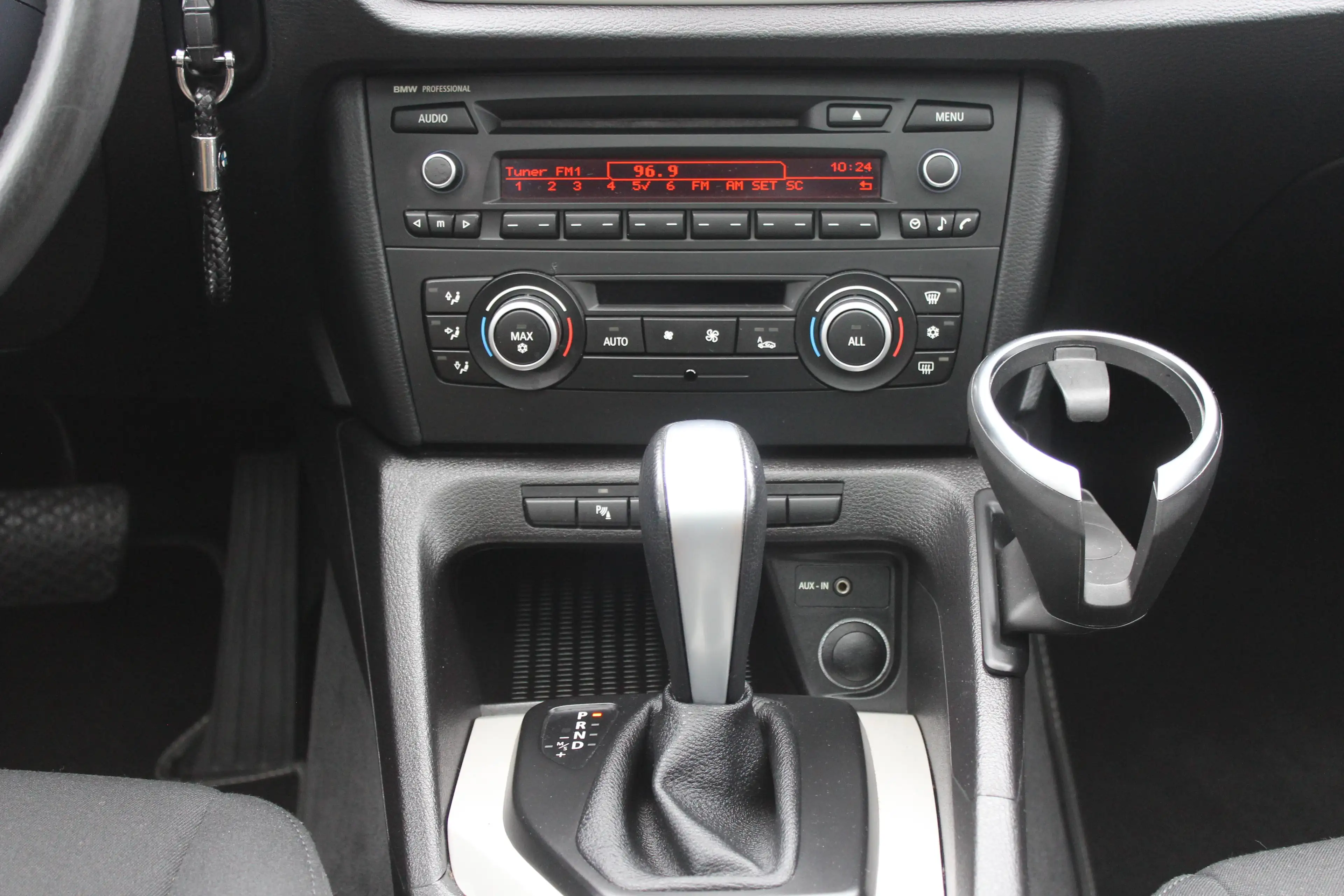 BMW X1 sDrive 18 i * Automatik * Panoramadach * — photo 15