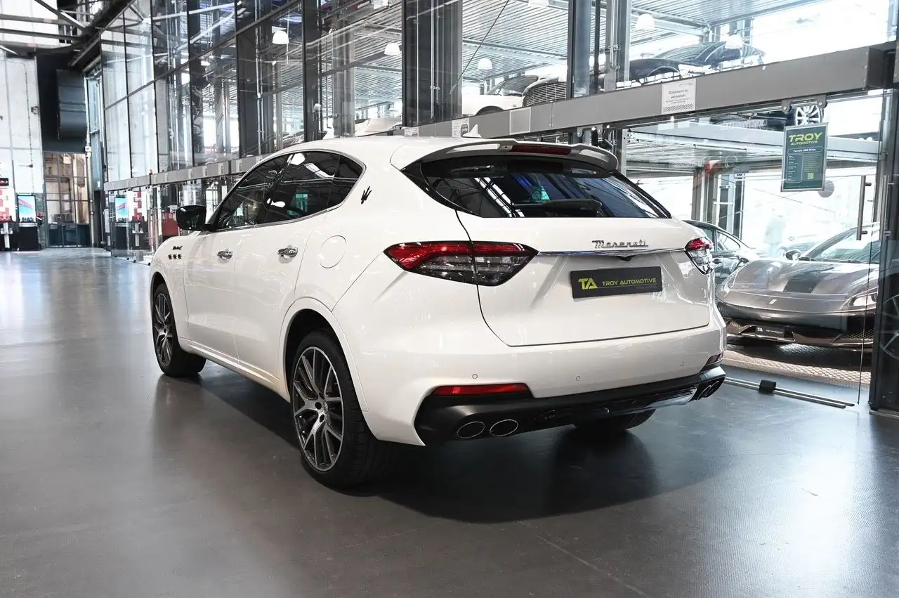 Maserati Levante 2022 — фото 14
