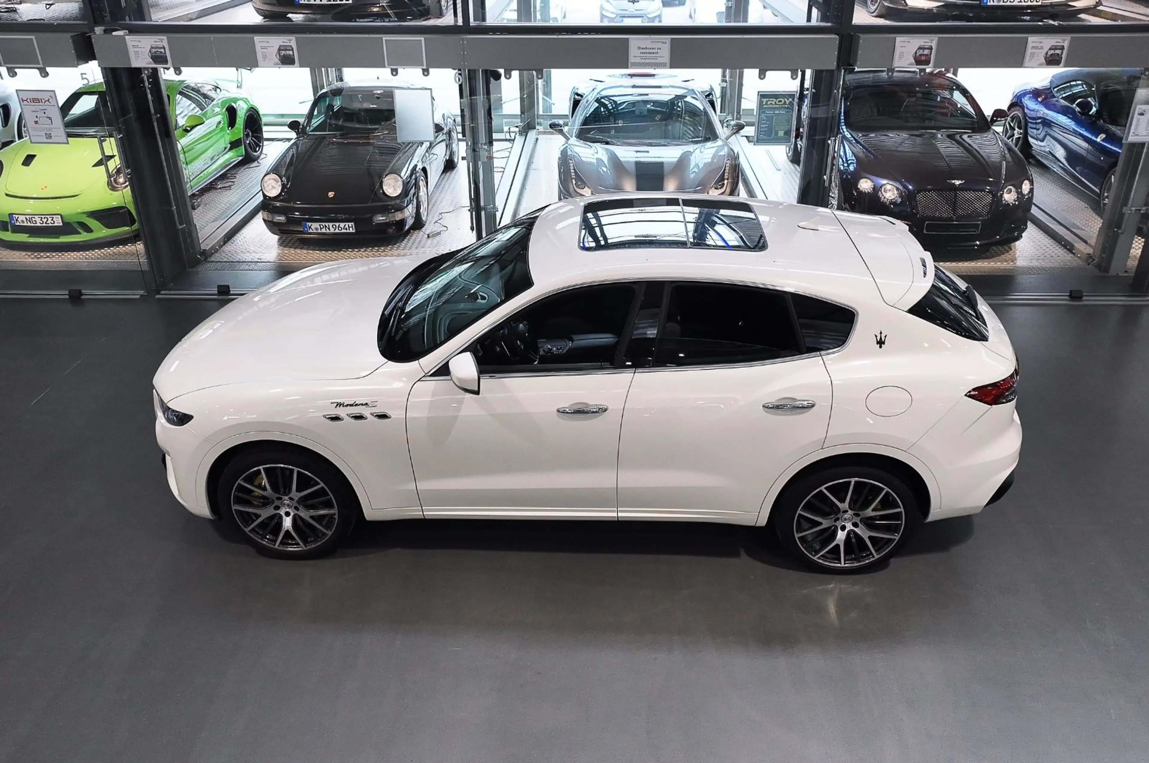 Maserati Levante Modena S - 1. Hand -43.200KM - Pano — photo 3