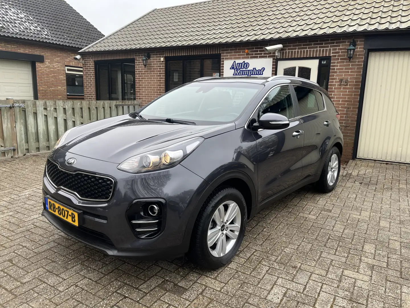 Kia Sportage 1.6 GDI DynamicLine Navi Camera Trekhaak Grau - 2