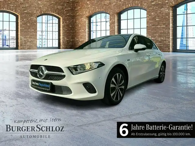 Mercedes-Benz A 250 e Pano PDC SHZ SpurH AUT LM KlimaA