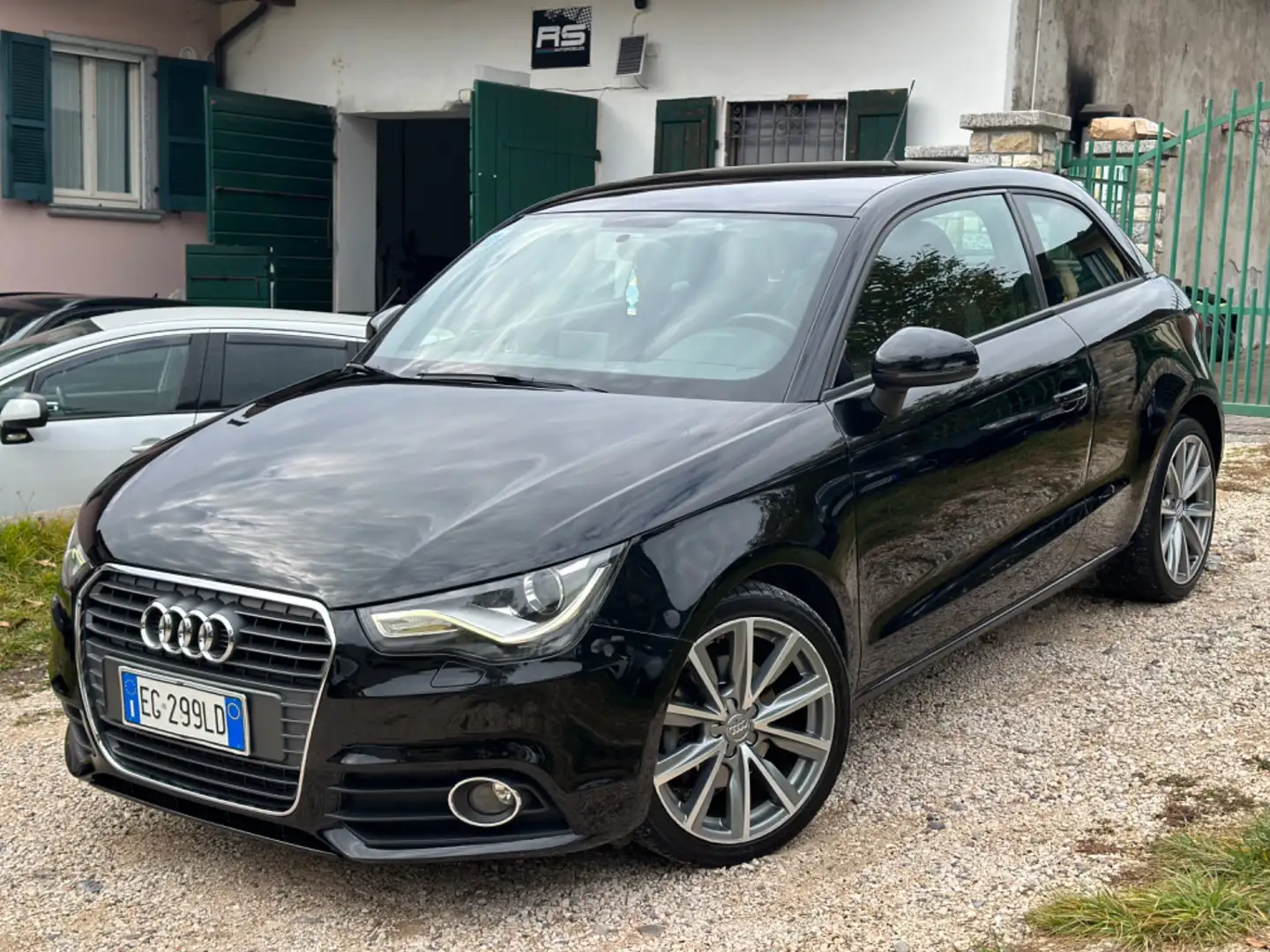 Audi A1 A1 1.4 TFSI S tronic Attraction Schwarz - 1