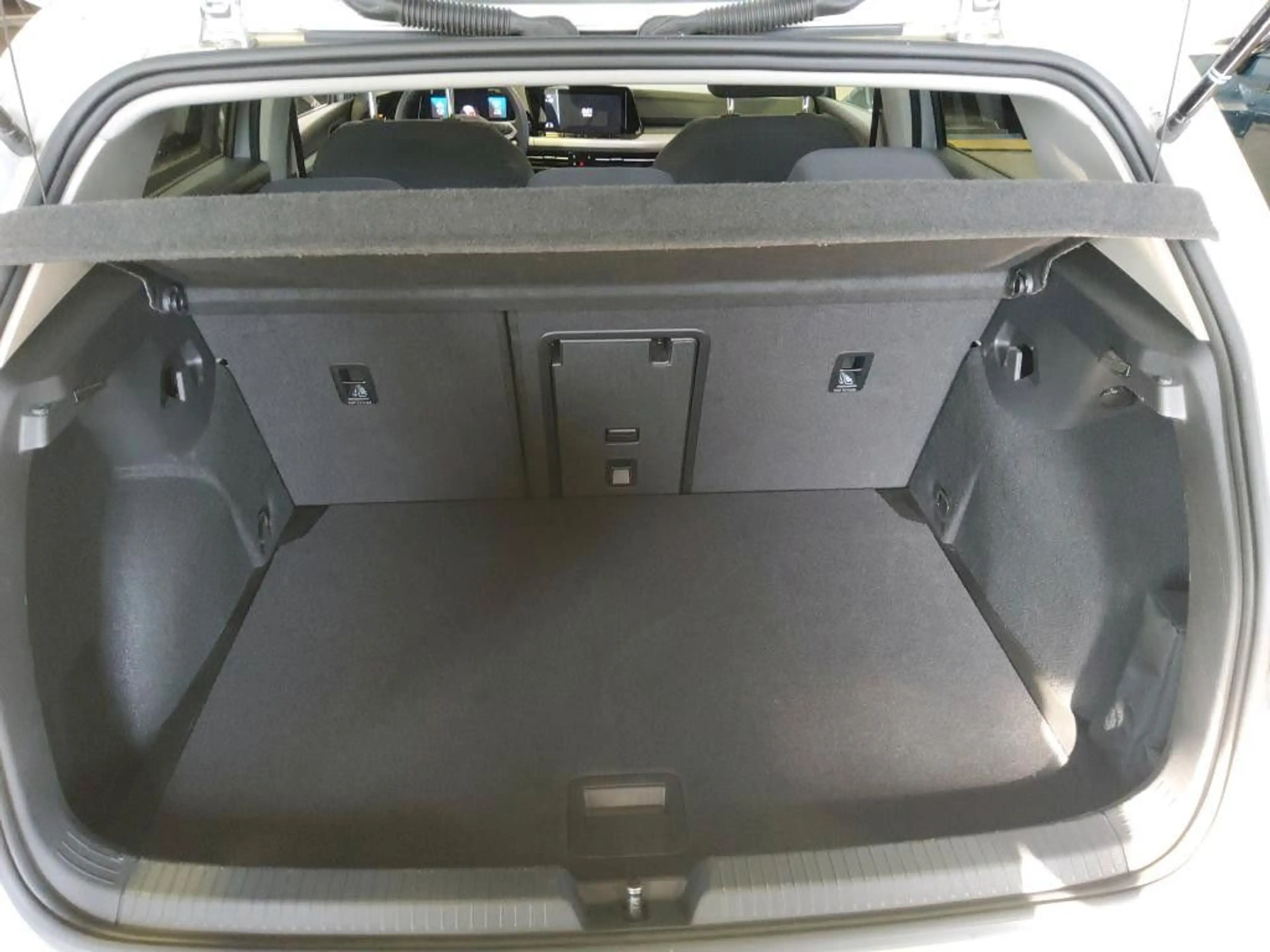 Volkswagen Golf VIII Lim. Life2.0TDI DSG LED Navi SHZ Kamea — photo 8
