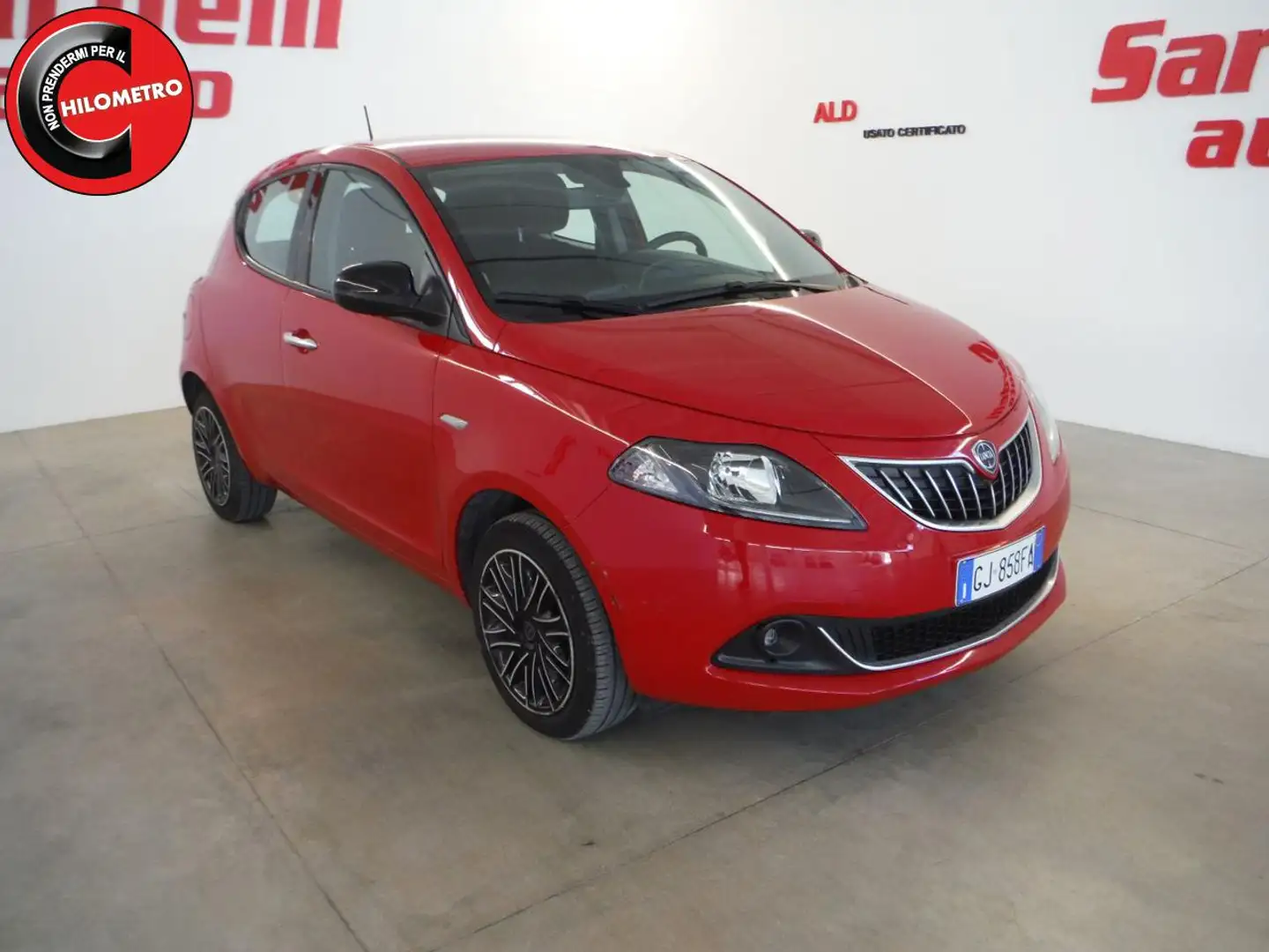 Lancia Ypsilon 1.0 FireFly 5 porte S&S Hybrid Gold Rosso - 2