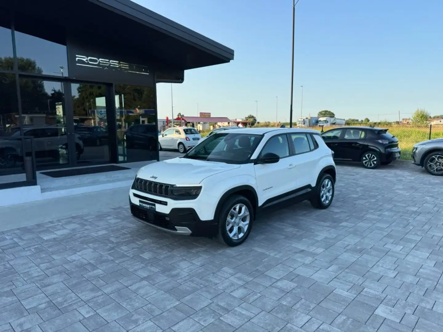 Jeep Avenger 1.2 Altitude ANCHE PER NEOPATENTATI Bianco - 2