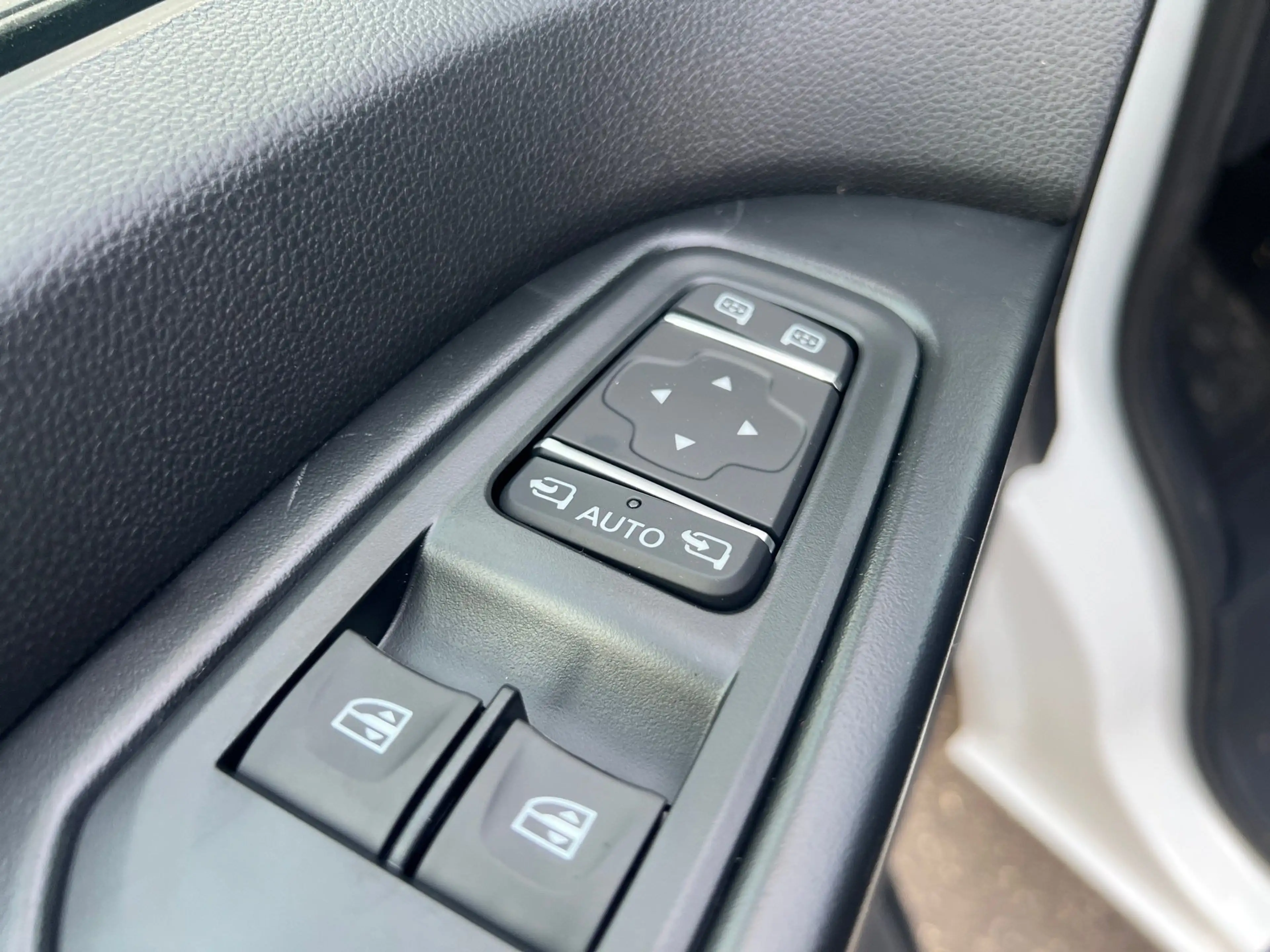 Nissan Primastar Kasten L1H1 3.0t N-Connecta — photo 15