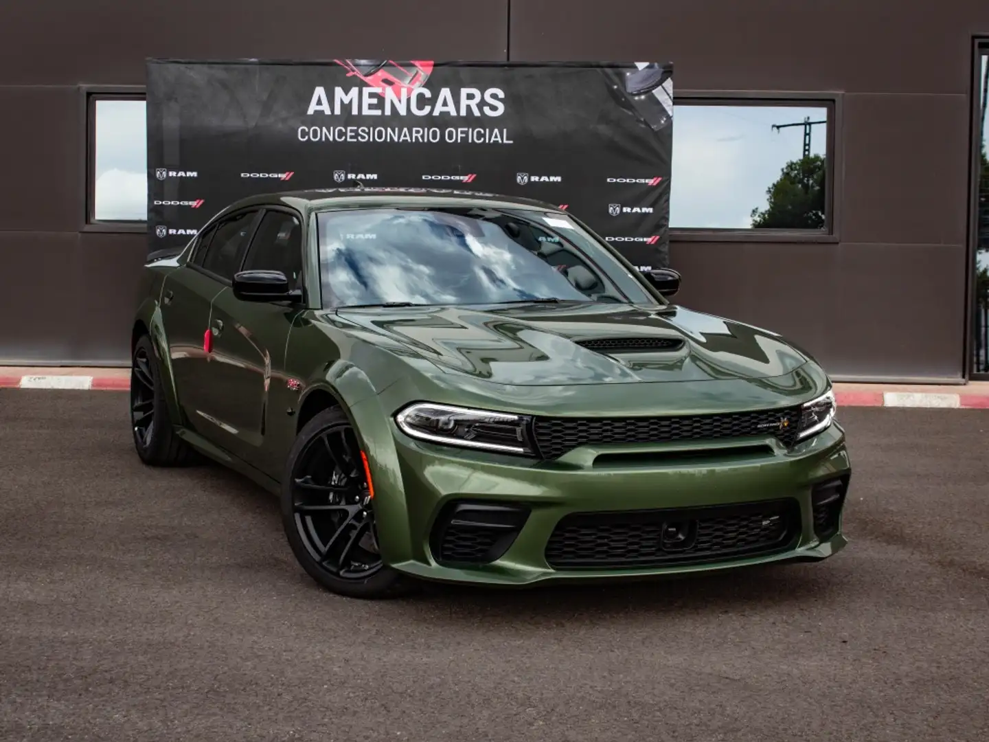 Dodge Charger R/T Scat Pack Widebody 6.4 V8 SRT HEMI Verde - 2