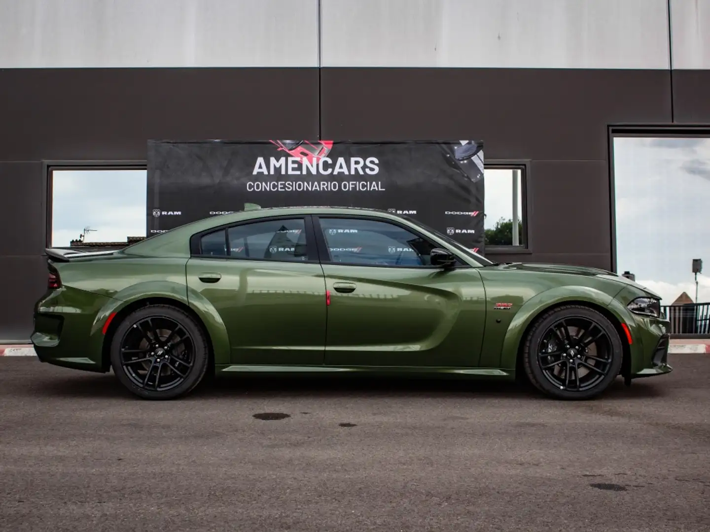 Dodge Charger R/T Scat Pack Widebody 6.4 V8 SRT HEMI Verde - 1