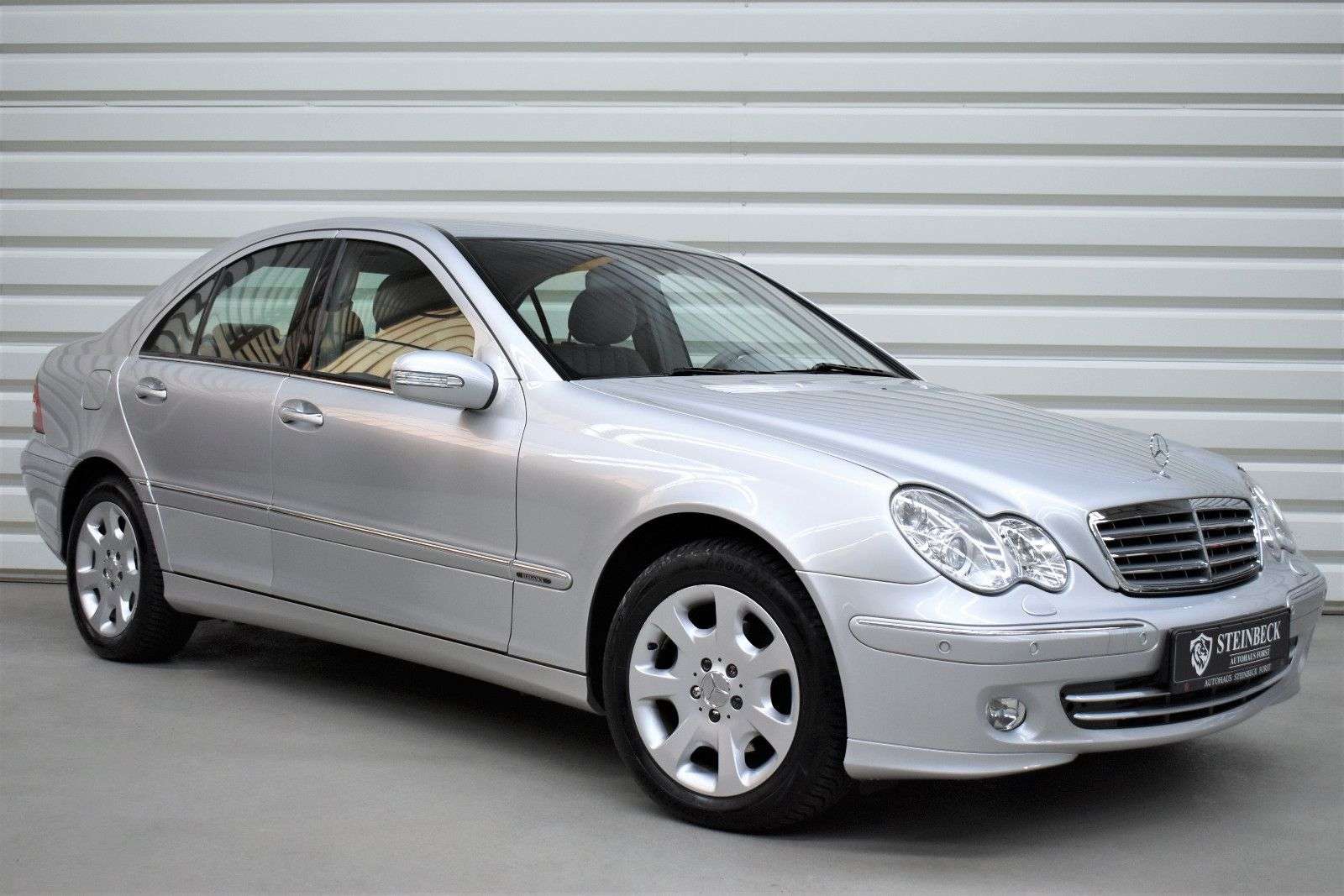 Second hand Mercedes Benz C-Class 200