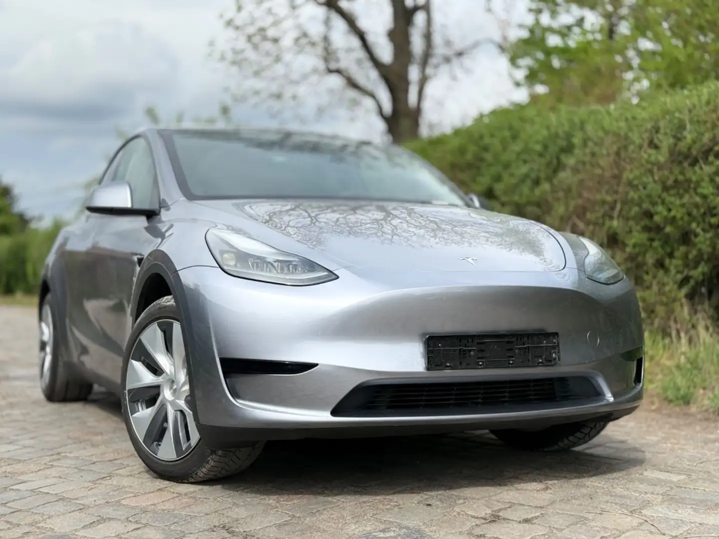 Tesla Model Y Basis RWD*LED*LEDER*1ERH* Сірий - 1