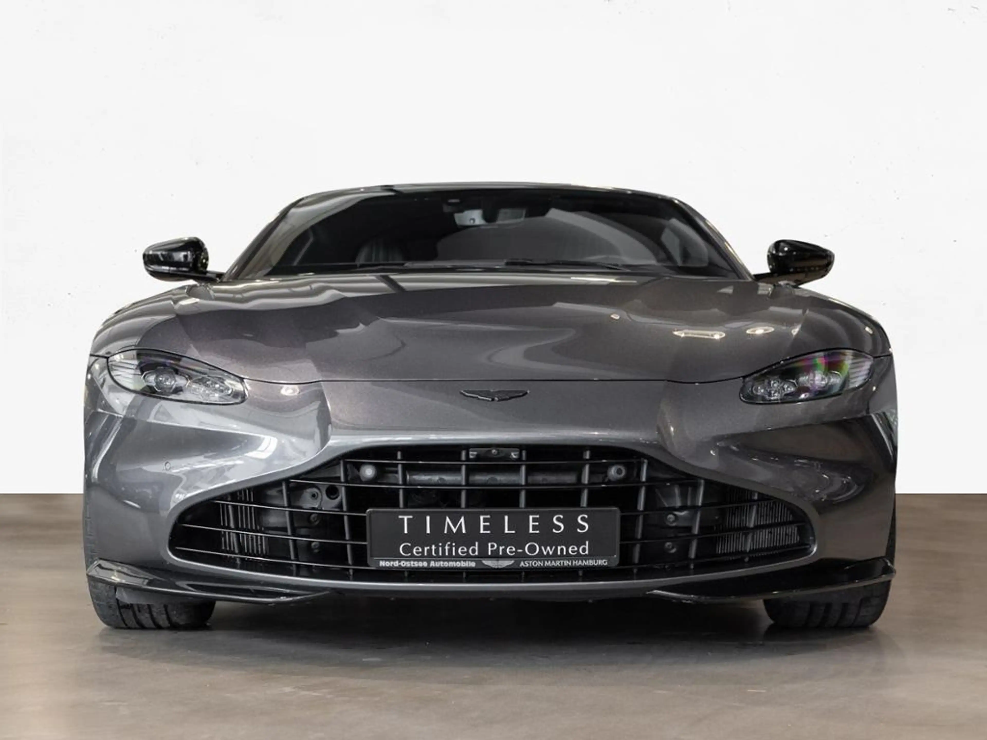 Aston Martin V8 Vantage Coupe Aston Martin Hamburg — photo 8