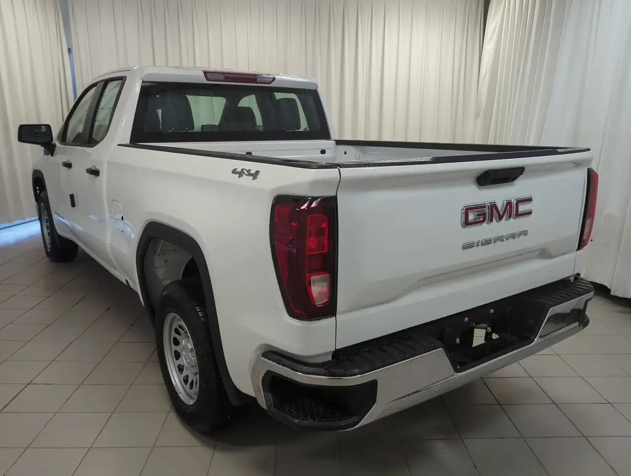 GMC Sierra 1500 снимка GMC Sierra 1500