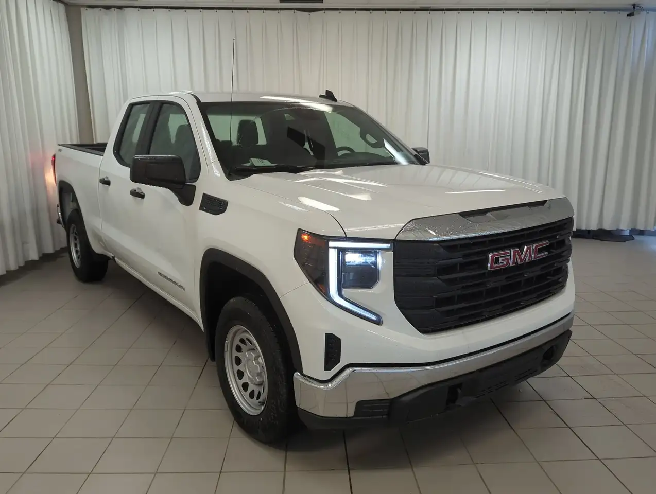 GMC Sierra 1500 снимка GMC Sierra 1500