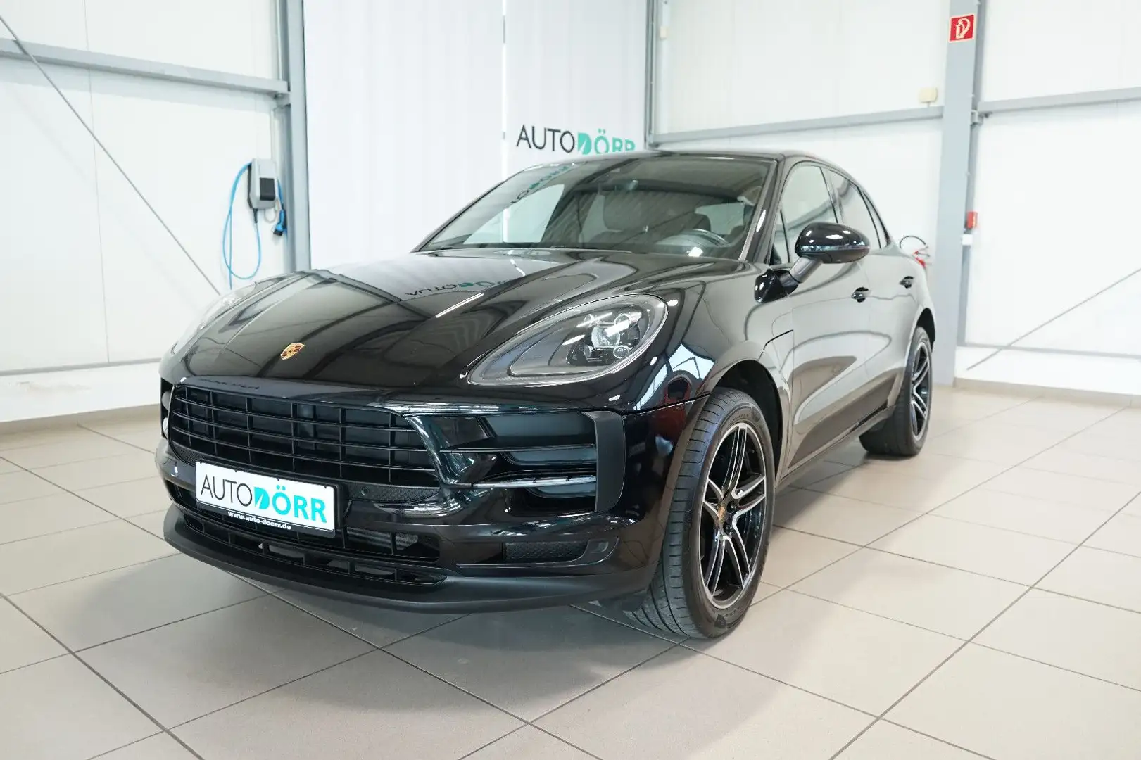 Porsche Macan TFSI AHK+LED-Scheinw.+Sitzheizung+Leder Schwarz - 1