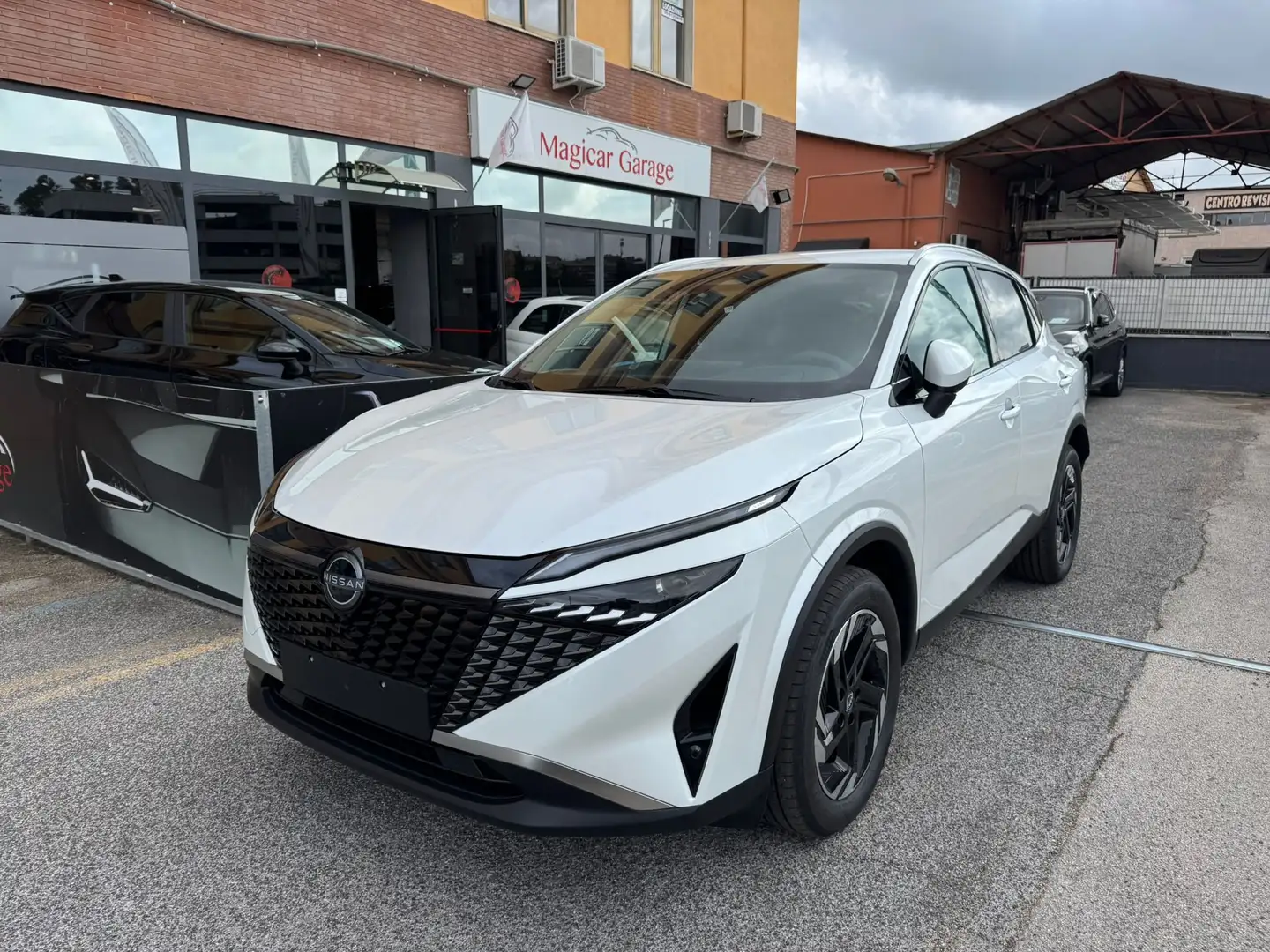 Nissan Qashqai Qashqai 1.3 mhev N-Connecta 2wd 158cv xtronic Bianco - 1