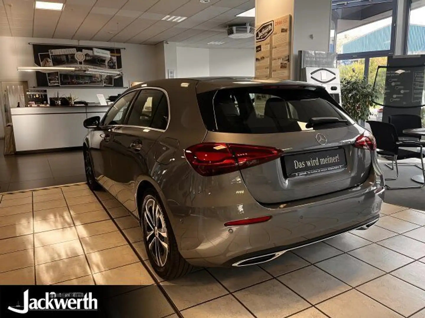 Mercedes-Benz A 180 A 180 d Kompaktlimousine Progressive/Navi/Autom. Grau - 2