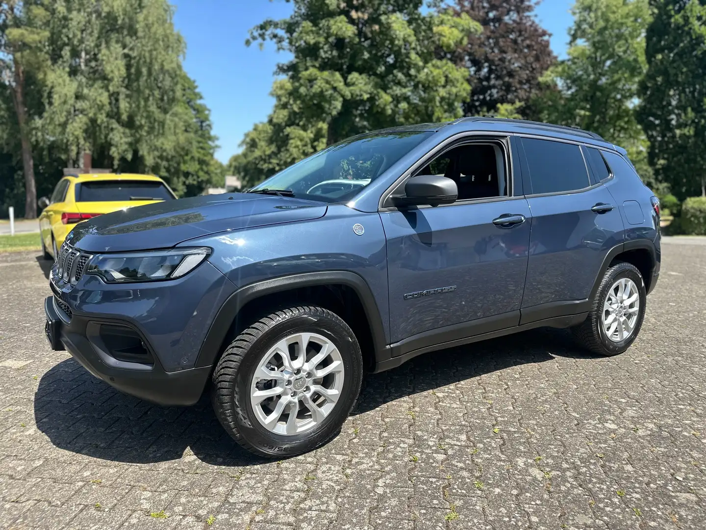 Jeep Compass 1.3 T4 4xe Plug-in Hybrid Trailhawk Alpine/Lhz/Ahk Blau - 1