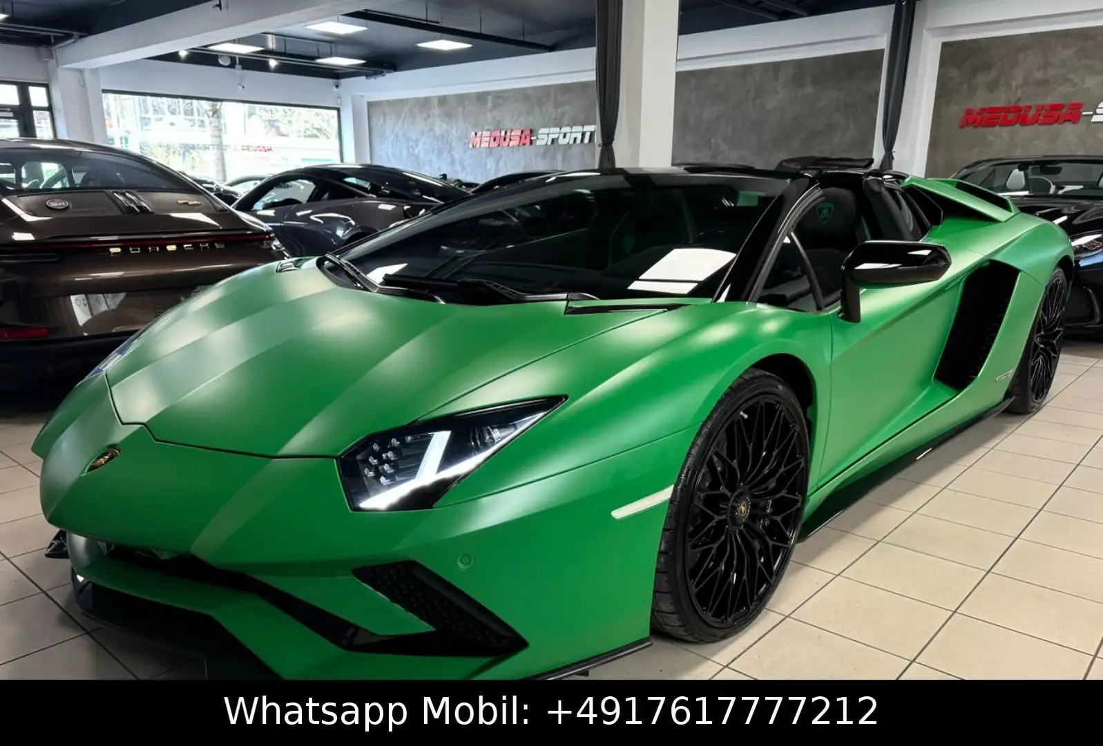 Lamborghini Aventador AVENTADOR S ROADSTER GREEN EXT&INT CARBON FULLOP Grün - 1